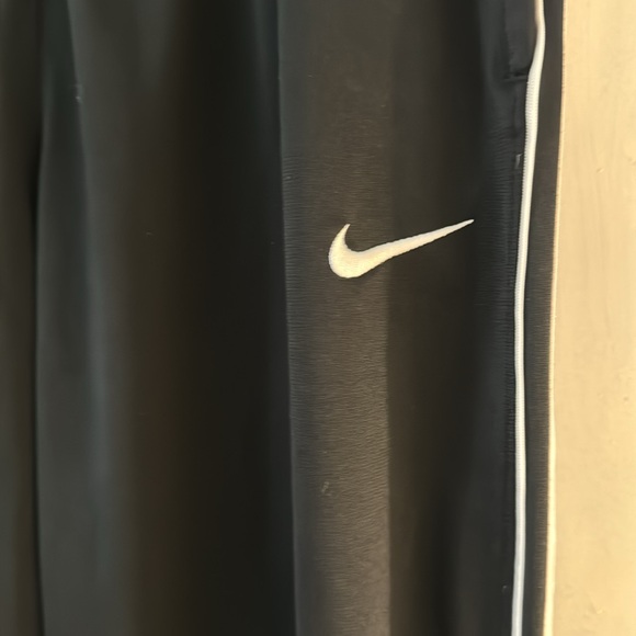 Nike Black & White Striped Basketball Pants Men’s Large EUC - Picture 2 of 4